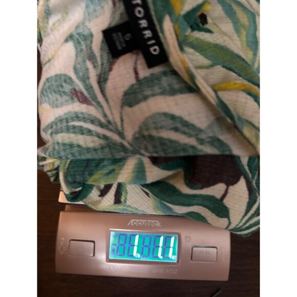 Torrid Textured Knit Surplice Puff Sleeve Babydoll Top Green Tropical Womens 5X - Picture 15 of 15